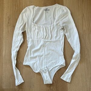 Hollister white long sleeved bodysuit XS